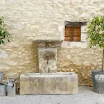 La Fontasse Guest house 4*